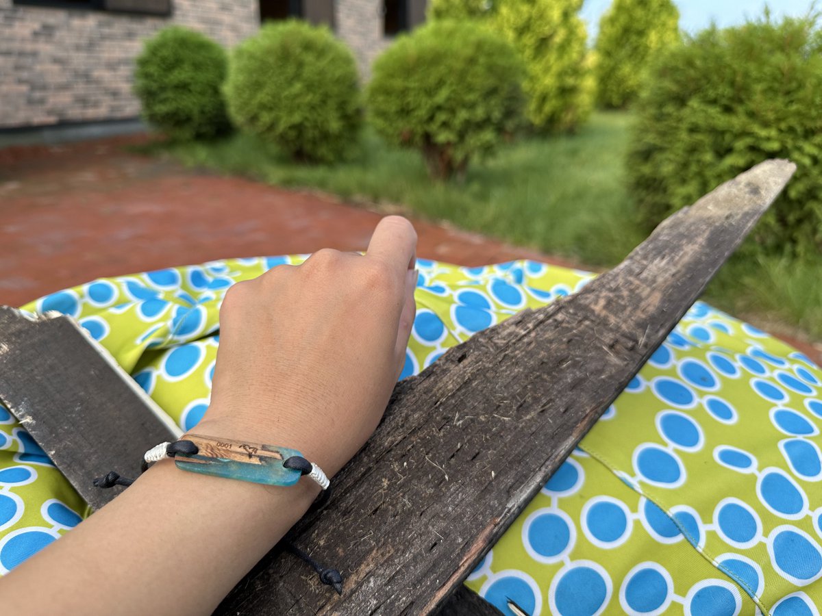 明日20時からギムレットの牧柵キーホルダーと新作のブレスレットを販売