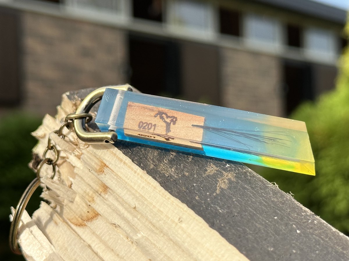 明日20時からギムレットの牧柵キーホルダーと新作のブレスレットを販売