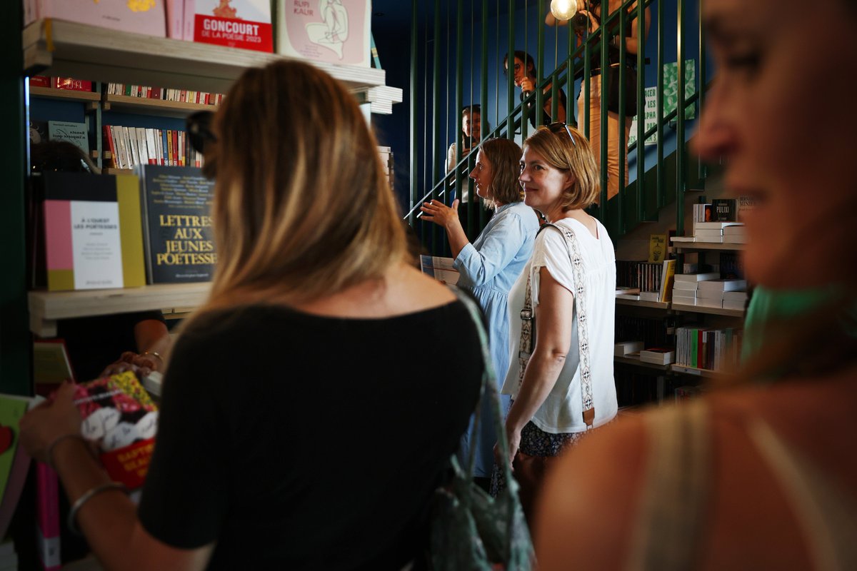 Ville de Rezé (@villereze) on Twitter photo 📚Vendredi 15 septembre a été inaugurée la librairie La Petite Gare et son espace de coworking. L'occasion pour les riverains, pour <a href="/agnes_bourgeais/">Agnès Bourgeais</a>, maire de #Rezé, et les élus rezéens de célébrer l'ouverture de ce lieu et de découvrir les activités qui y seront proposées. 📚Vendredi 15 septembre a été inaugurée la librairie La Petite Gare et son espace de coworking. L'occasion pour les riverains, pour <a href="/agnes_bourgeais/">Agnès Bourgeais</a>, maire de #Rezé, et les élus rezéens de célébrer l'ouverture de ce lieu et de découvrir les activités qui y seront proposées.