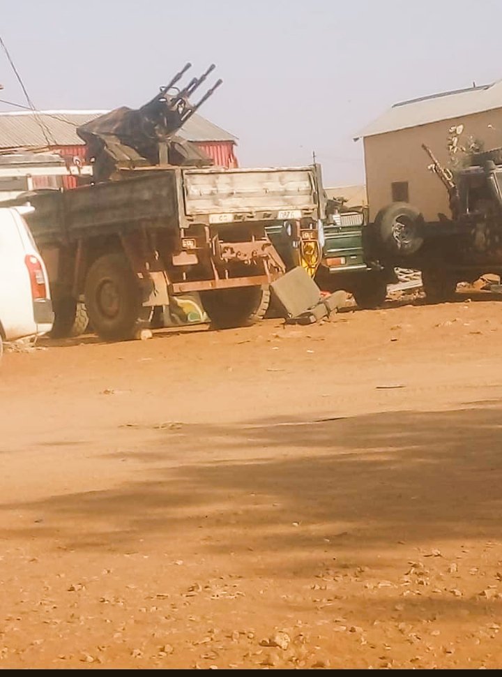 Khusuusi_Hawd's tweet photo. #buuhoodle Igu soo Orad Maaha
#SNM Cashar Bay marlabaad uga baahantahay Reer #Howd
@SSCKhaatumo
NINKA WAX ISKU HAYAA HA SOO SOCDO https://t.co/Sc7cxQZguN