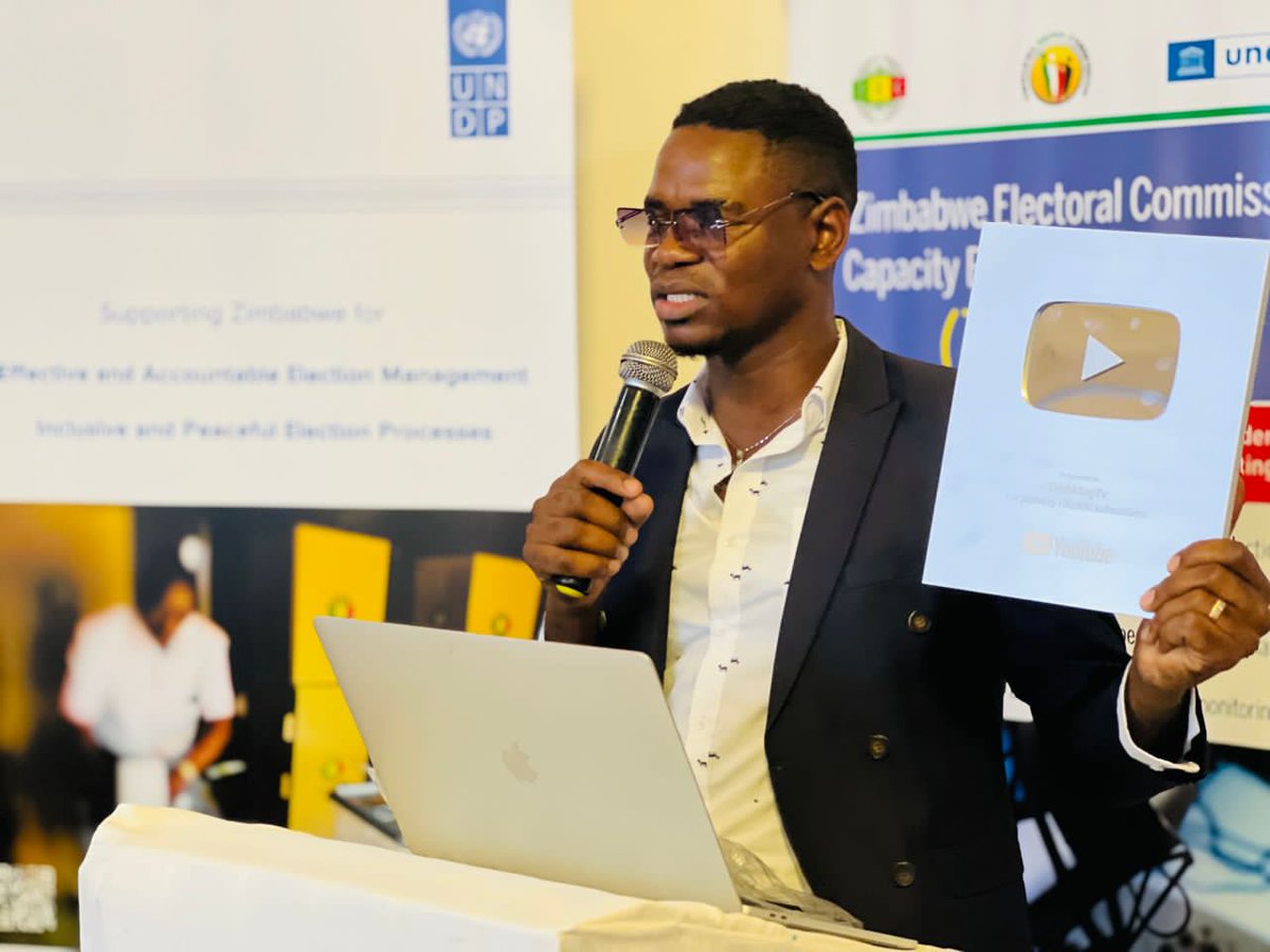 JMuchazoreka's tweet photo. Ongoing Zimbabwe Online Content Creators national fora, #PostElectionZW,#ZOCC Fora, ZUJ, UNESCO, ZMC. The media has a responsibility to uphold ethical reporting.. https://t.co/AycvX2KsYr