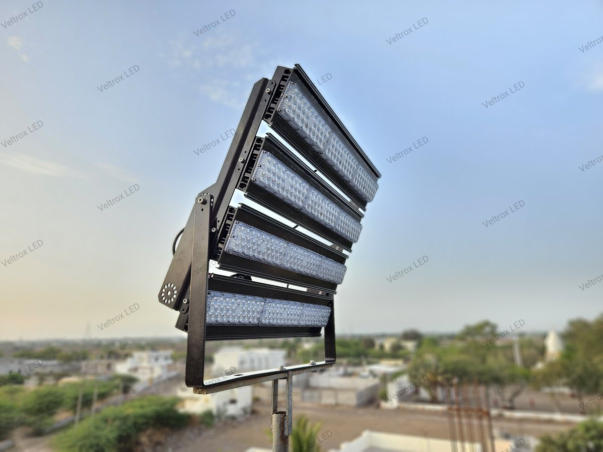 VeltroxL's tweet image. 1000W LED Stadium Lights are designed heavy-duty, lightweight, and durable die-cast for high wear resistance.

Thanks &amp;amp; Regards
For More Information
Veltrox Industries
+ 91 7984 777 165

#veltroxledlight #LEDLight #streetlight #floodlight #waterprooflight #industriallight #india