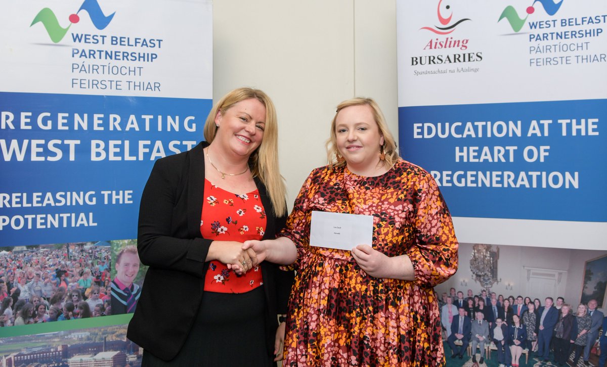 HomefitLTD's tweet photo. 𝗔𝗜𝗦𝗟𝗜𝗡𝗚 𝗕𝗨𝗥𝗦𝗔𝗥𝗬 l Biggest ever Aisling Bursaries last week with 174 students receiving Bursaries and £87k of sponsorship donated 👏

We were delighted to be involved with director @clairefrances80 handing the Homefit Bursary over to worthy recipient Lisa Gault 💛 https://t.co/xK7q5S5ezy