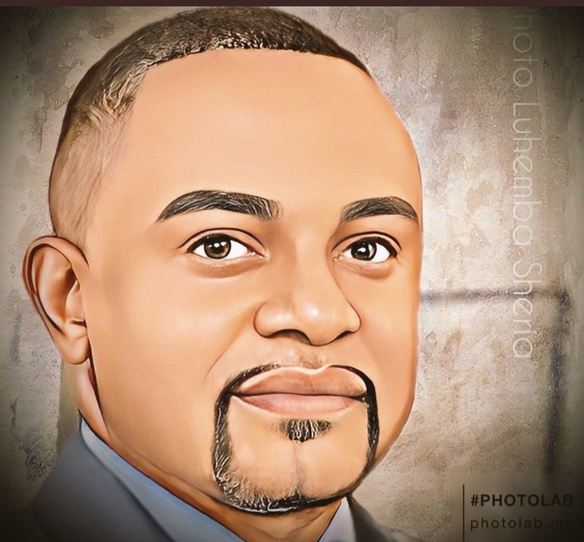 petertiani007's tweet image. #RDC… #KINSHASA| Prison Militaire de NDOLO| Bien que très malade, Le Conseiller Spécial Salomon KALONDA DELLA vient d arriver à la Prison pour le procès dans une ambulance. L homme reste de marbre. Je veux comparaître quoiqu’il arrive. Quelle Bravoure! Tout mon respect!