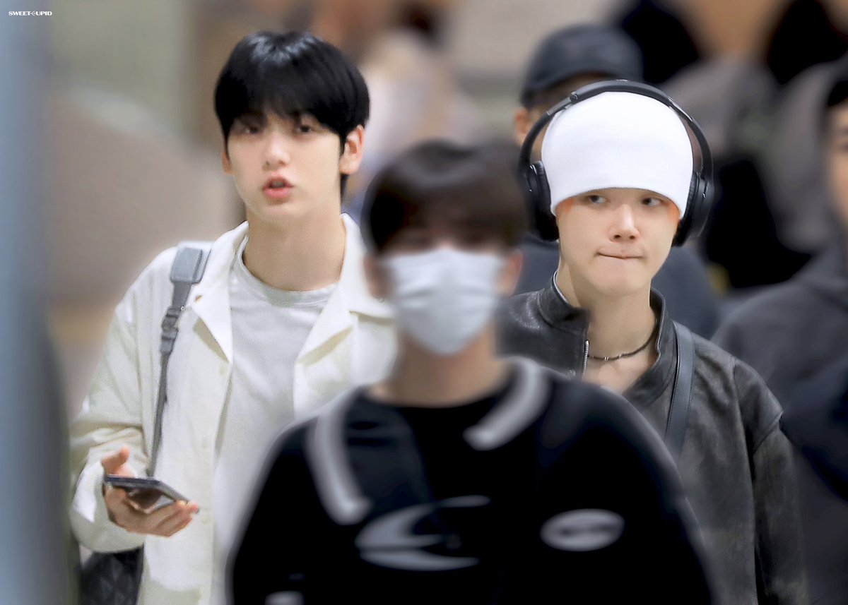 sweetcupid0099's tweet photo. 230918 ICN
😗🫤 넘 귀엽다

#SOOBIN #YEONJUN 
#수빈 #연준 https://t.co/zXOt0BKwkz