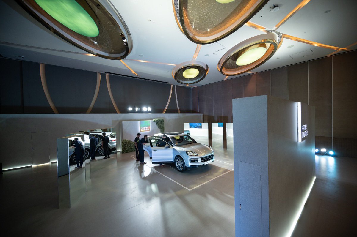HelmExp's tweet photo. #luxurylifestyle #beautybeastmode #luxurycars #porscheevent #experientialdesign #atthehelm https://t.co/bNbRqUdrdz