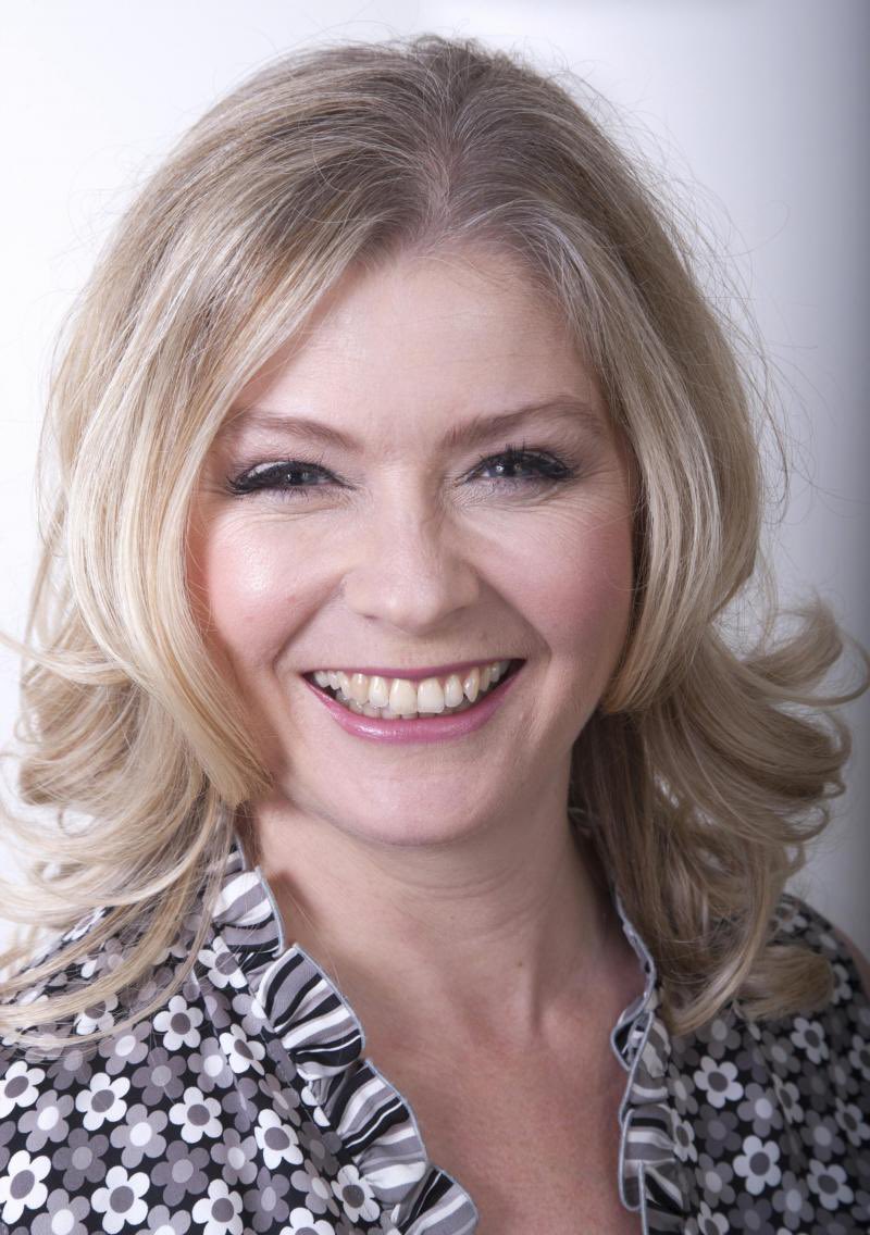 harleystskin's tweet photo. At 2pm today Dr Khan will be talking to Karen Davis - the founder of TOYL (The Time of Our Lives) on IG Live; TIME OF YOUR LIFE - The Midlife Beauty Box (@toyl40) talking about the menopause #menopause #harleystreetskinclinic #draamerkhan https://t.co/ceBWpx1m7Q