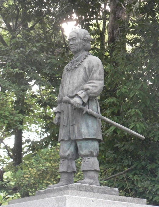 #神話版原作の隣にうちのこを貼る
タケルくん(日本武尊命)
原型はない 