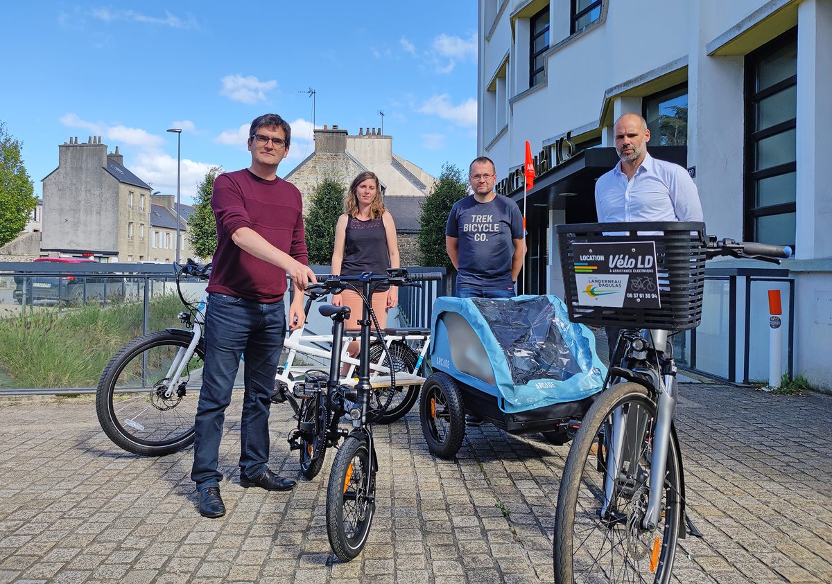 Pour cette Semaine européenne de la mobilité, jusqu'au 22 septembre, en partenariat avec la Ville de Landerneau, et Trans Elorn Tourisme (TET), nous vous proposons de tester gratuitement nos services 🚍Ar Bus et 🚲Ti Vélo.
Infos 👉pays-landerneau-daoulas.fr/actualites/sem…