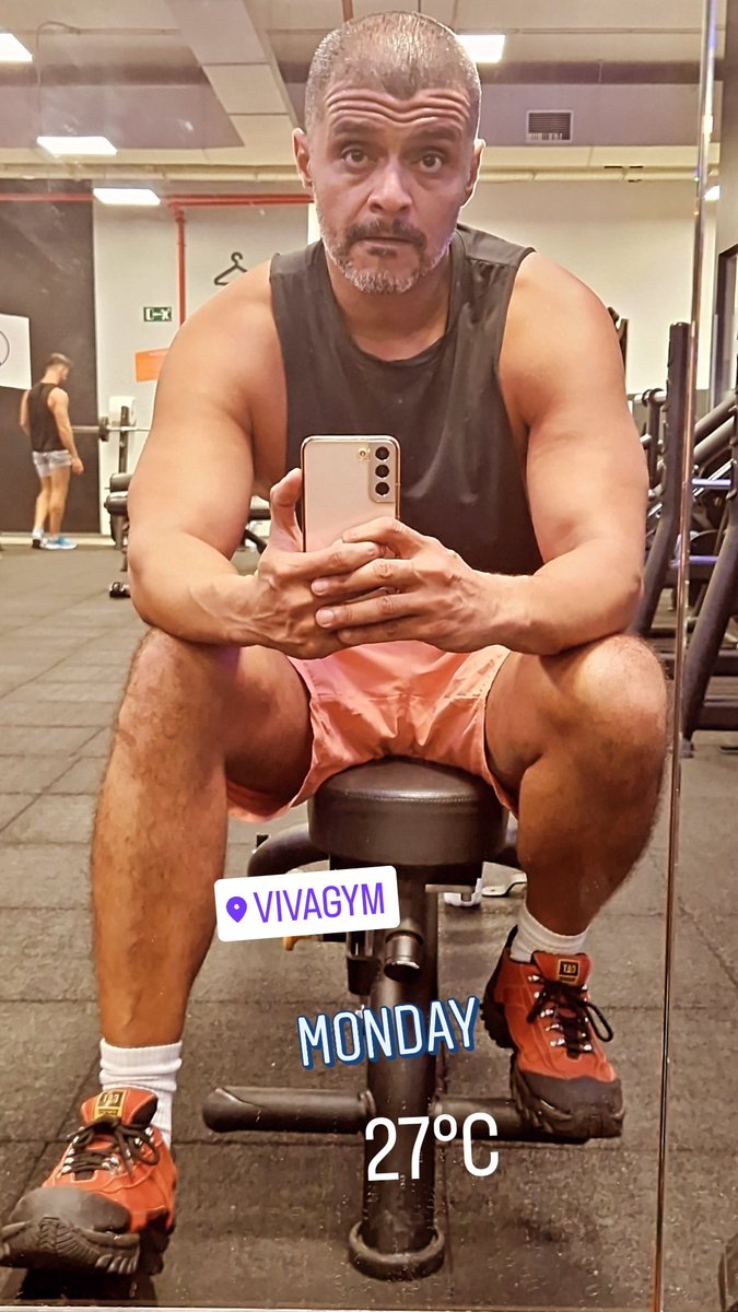 BomfimFernando's tweet photo. 😴 https://t.co/0qEwVi9cEZ