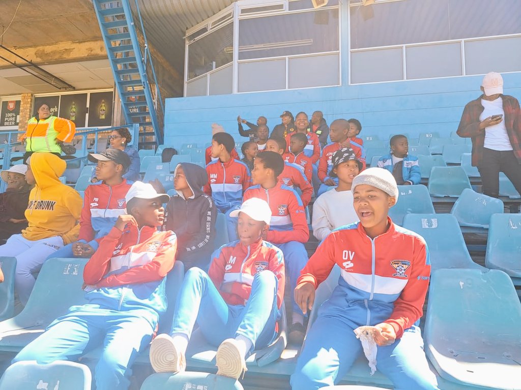 DiamondLadiesF2's tweet photo. #FillUp_Windhoekdraughtparkstadium🦁 
#NorthernCapeDerby
#Ditau_DiaRora 
#HungryLionsFC
#DiamondLadiesFc was there to witness the mood https://t.co/fzSlyIeNxX