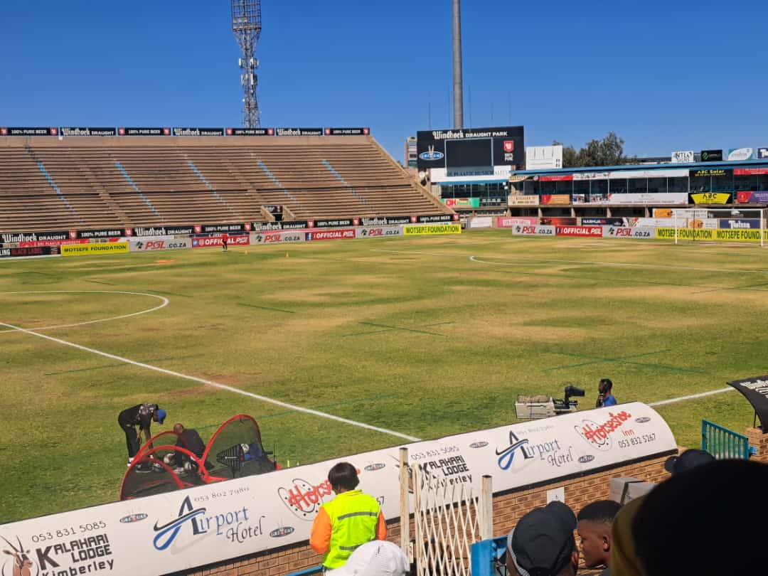 DiamondLadiesF2's tweet photo. #FillUp_Windhoekdraughtparkstadium🦁 
#NorthernCapeDerby
#Ditau_DiaRora 
#HungryLionsFC
#DiamondLadiesFc was there to witness the mood https://t.co/fzSlyIeNxX