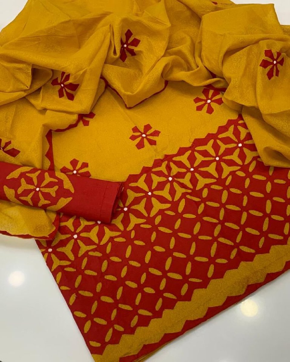 SamsCollection9's tweet image. Stuff khaddi net 3 PC dress
Women's Unstitched Winter Suit
Work handmade applic Daman embroidery

bit.ly/3QQd38t 

#samscollection #womenssuit #ladiesclothes #applicwork #embroidery #applicembroidery #khaddinet #khaadinet #wintercollection #fashion #shopping #wedding