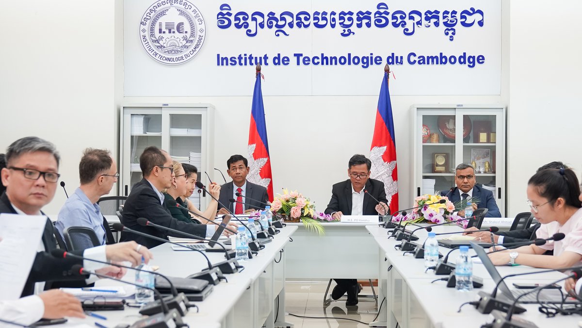 UNDPCambodia's tweet photo. @UNDP supports 🇰🇭in developing #GreenSkills💡via the establishment of the Certified Energy Manager & Auditor Training Programme (CEMAT) at Institute of Tech of 🇰🇭. CEMAT will contribute to the successful implementation of the National #EnergyEfficiencyPolicy
@ShakeelMohmandK https://t.co/jDecgFOQJw