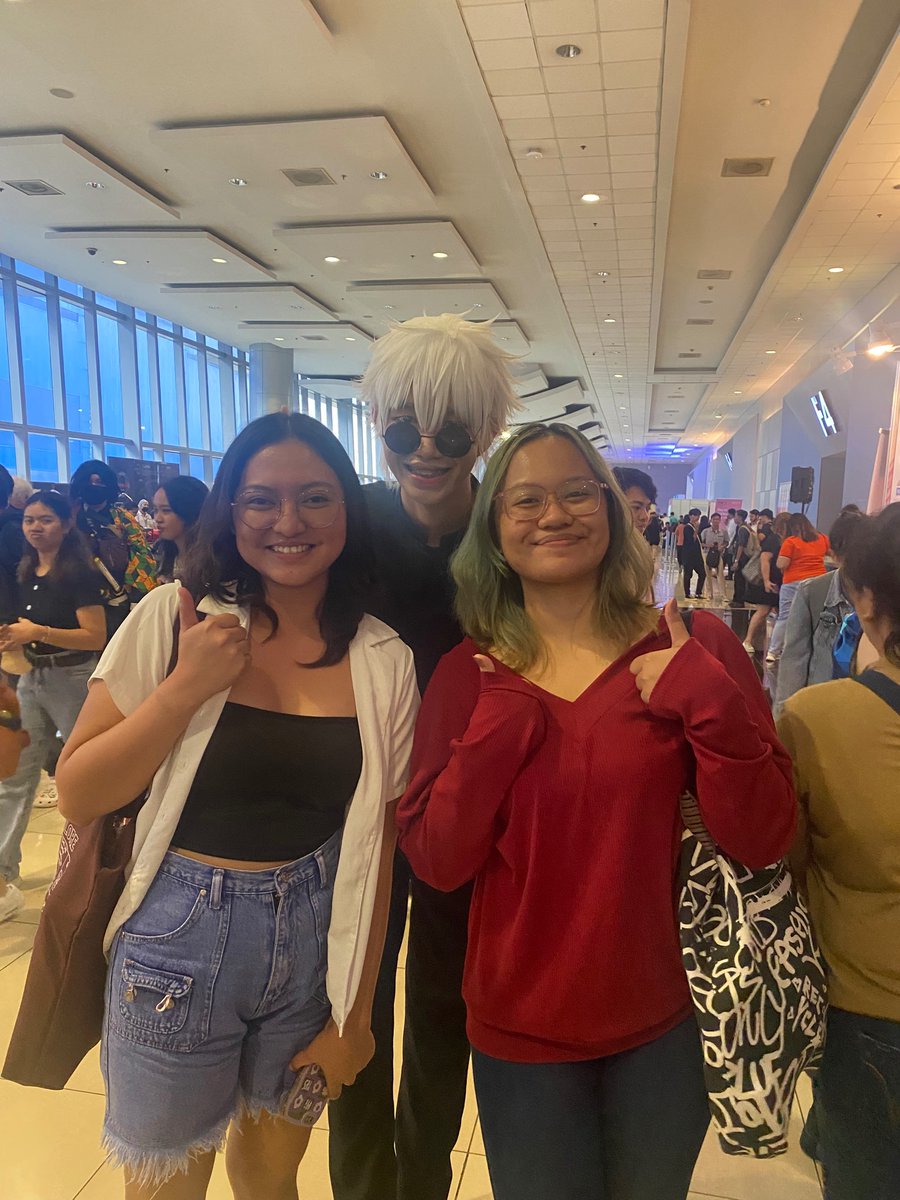 watashiromaa's tweet photo. Went to SMX for MIBF, went home with 2 books, and pictures from these anime characters! Turns oiut #boa2023 #bestofanime rin pala! https://t.co/8qV1C8018N