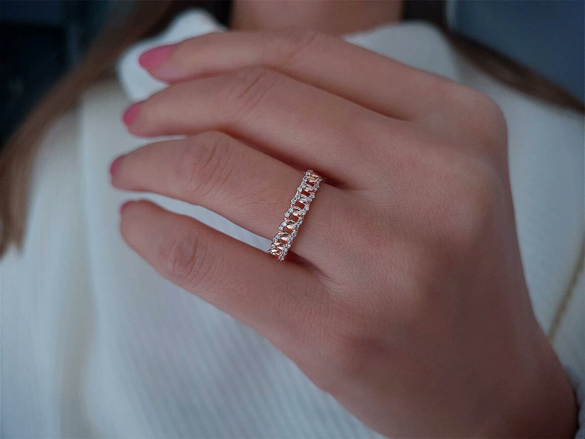 siriusdiamant's tweet image. Genuine Diamonds Chain Wedding Band, 8K Gold Engagement Band, Gemstone Statement Ring

Etsy Link : t.ly/_r8Wa

#WomenRing #ChainBand #ChainRing #EternityRing #WeddingBand #GemstoneRing #DiamondsRing #EngagementBand #GoldRing #StackableRing #HandmadeRing #WomenJewelry