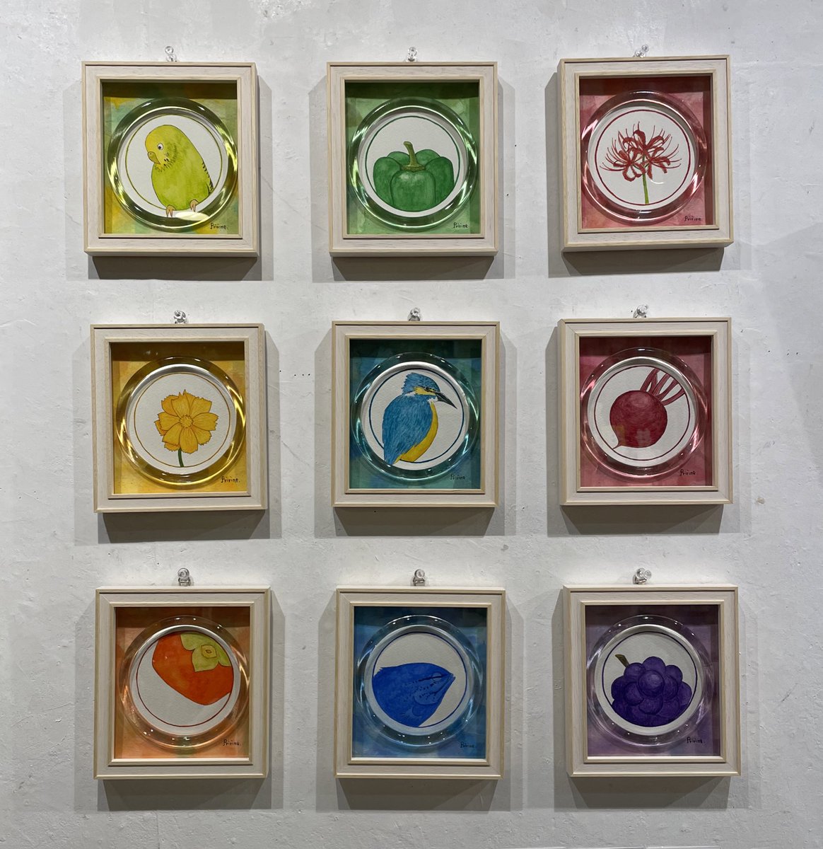 いよいよ明日最終日です。
在廊予定は
11:15ごろ〜13:45ごろ
16:00ごろ〜17:00
です。
お待ちしてます。

いろとりどりの和紙とわたし
#大阪 #北堀江 
ART HOUSE（@arthouse_horie ） 1F gallery
9/19(火) 17時まで

#個展 #イラスト #筆文字 
#和紙 #washipaper 
#水彩 #watercolor 
#ソフトパステル