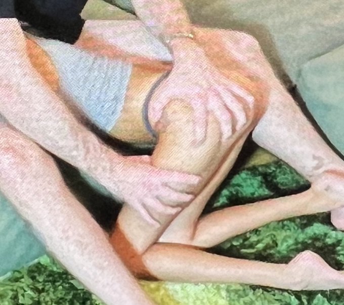 if your hands don&rsquo;t look like this on my body don&rsquo;t even think of me https://t.co/Kv15emZCPp