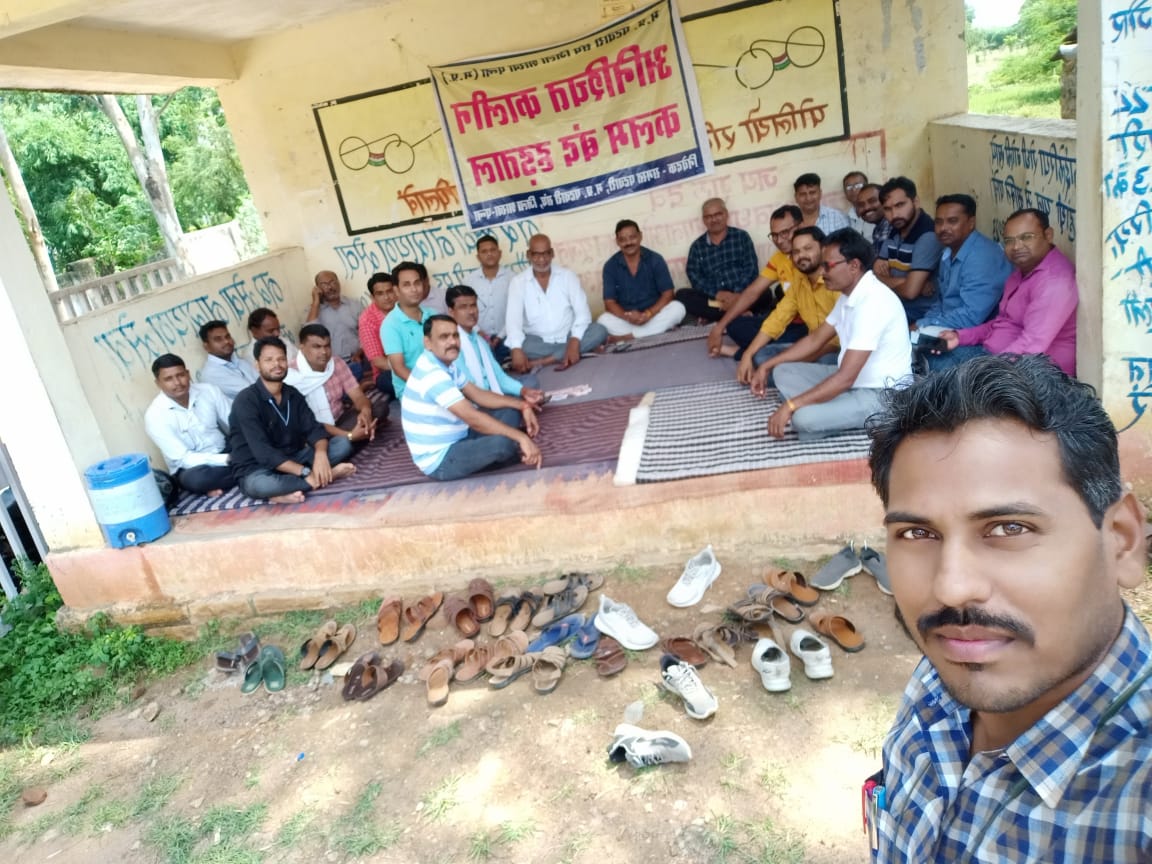 सुन लो मामा आवाज हमारी।
वर्षों से लाचार हैं हम पटवारी
#2800की_घोषणा_पूरी_करो