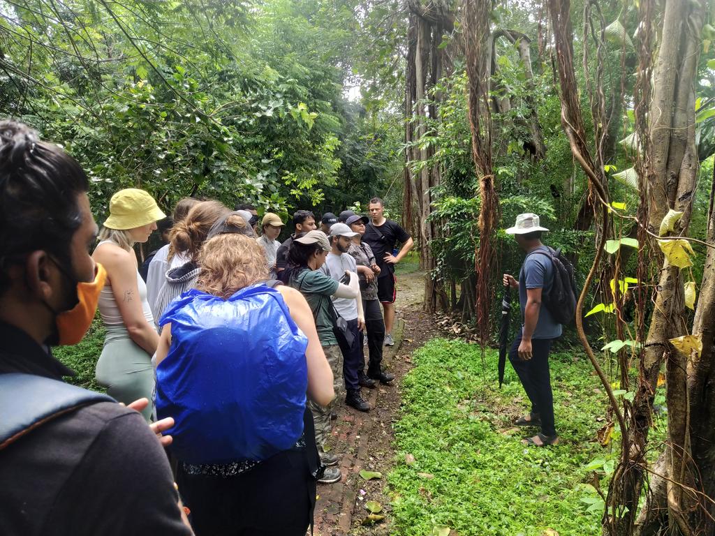 BVIEERpune's tweet photo. 🌿 Exciting times as we embark on joint fieldwork with the @UniCologne and our master's students funded by @DAADIndia! 🎓🤝 Our focus: studying various ecosystem services. Our journey begins at Godrej Mangrove and @mnpsdharavi, where nature's marvels await exploration. Stay tuned for insights into these vital ecosystem services! 🌱🌊
@ChristinaBogne2 @bioacousist #Fieldwork #EcosystemServices #NatureExploration #CollaborativeResearch