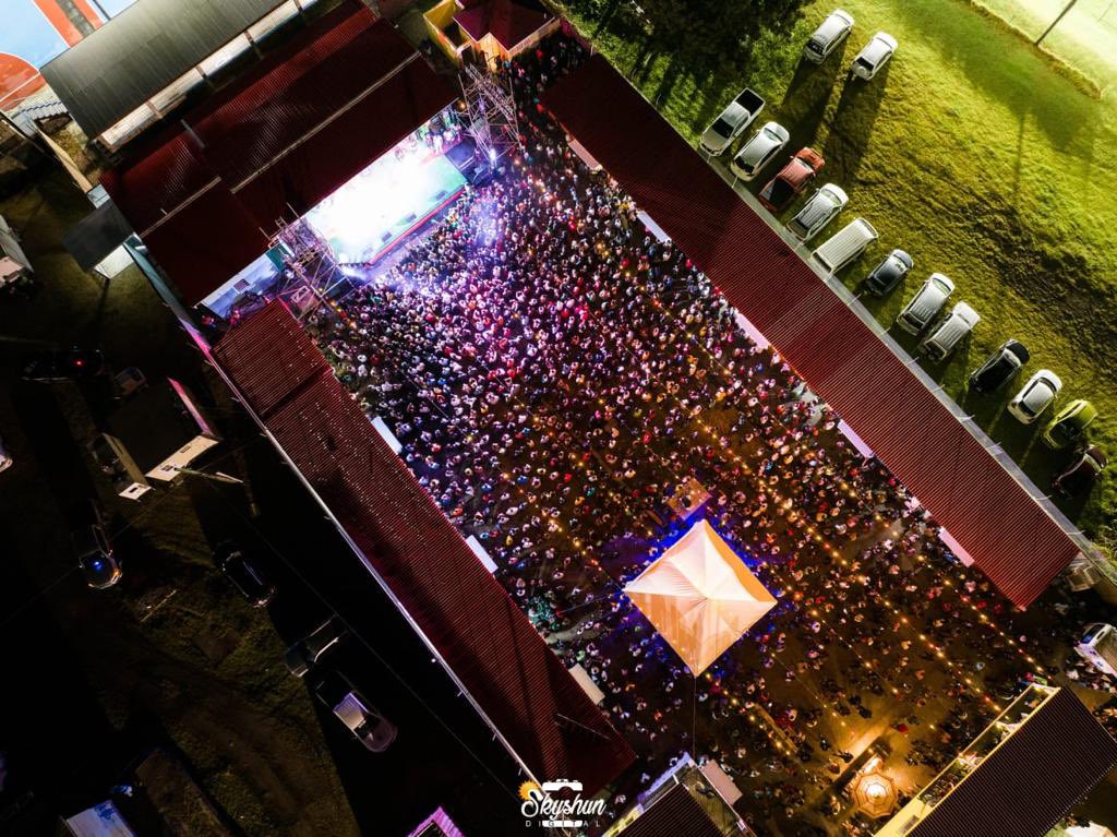 markbrantley3's tweet photo. #FreedomConcert #Nevis was all
about love and togetherness #Independence40 #PatrioticPride https://t.co/GNsfsRCART