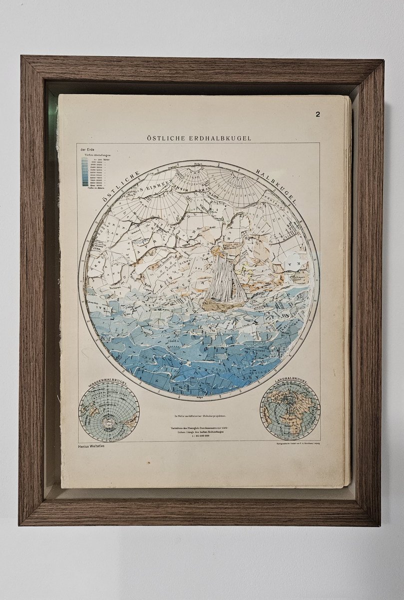 Bijzondere 'atlas-kunst' van Daan Fikkert. Gezien in de (ook schitterende) #ijsselcentrale tijdens #IJB23. 
Doet misschien even zeer, zo'n verknipte #atlaskaart, maar het resultaat is prachtig! 
Zie ook daanfikkert.net