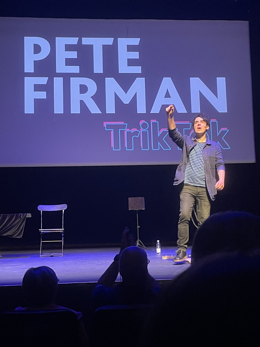 MagicMan393's tweet image. Went to see @petefirman at @nordenfarm on Friday it was a 5⭐️ performance as usual classic magic, great jokes and entertainment go catch him on his Trik Tok tour