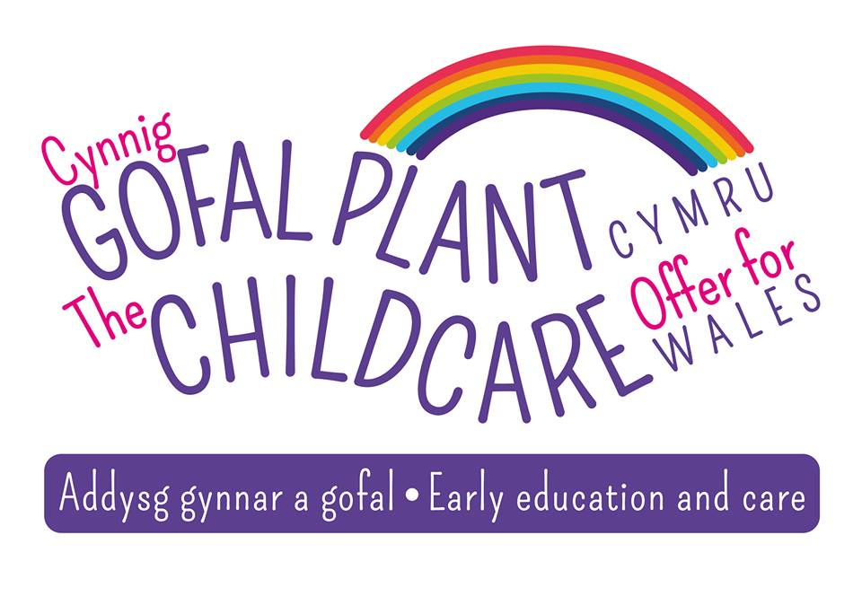 Mon30hoursOffer's tweet photo. You may be eligible for the Childcare Offer and support is available to help you complete the online application form. Computers and the Internet are available at one of Monmouthshire's Community Hubs. Please call 03000 628628 for more information or to arrange support. https://t.co/pCLaNRmPVk