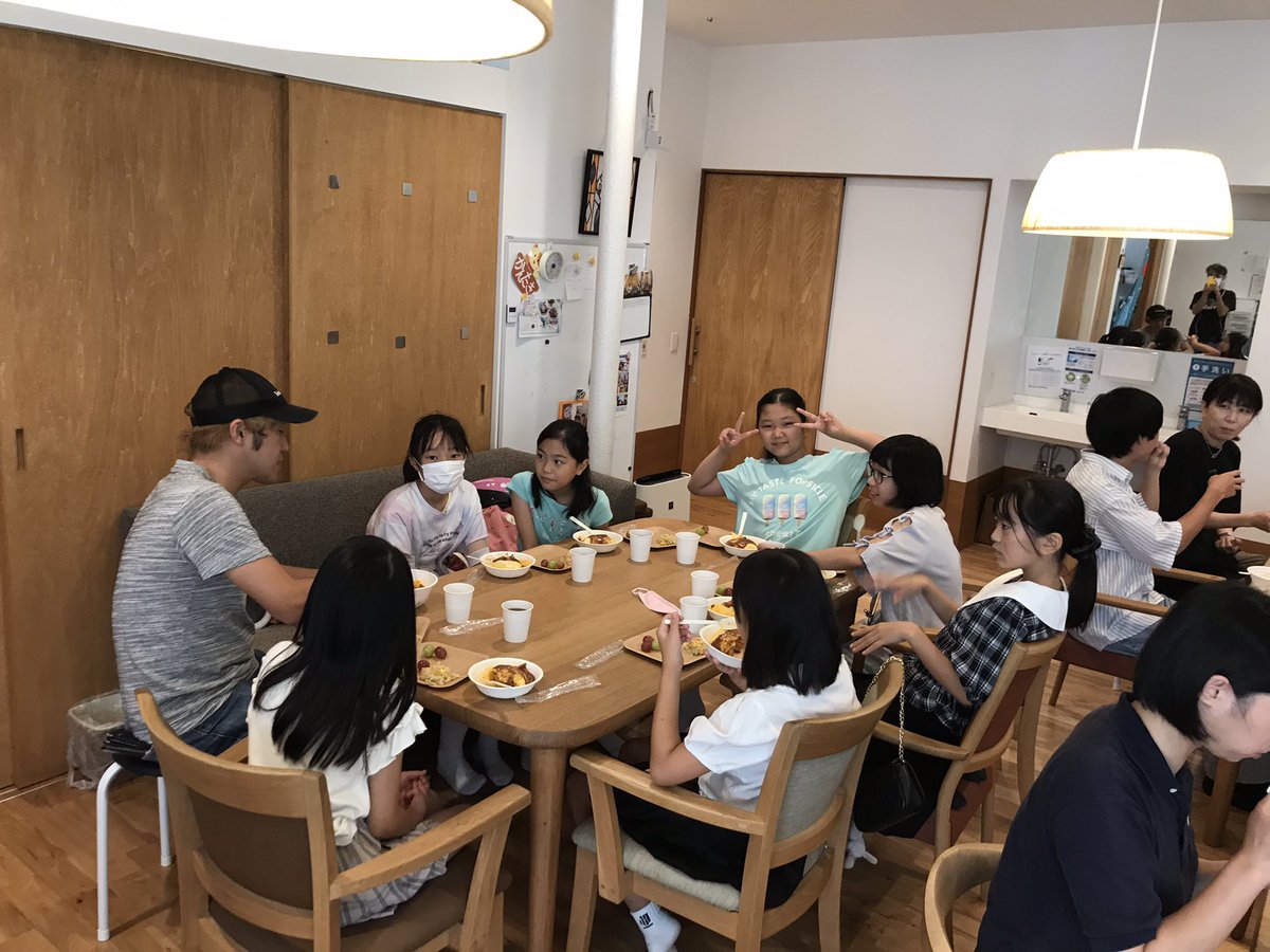 昨日のけめカフェ
非常食体験という事で、アルファ米のチキンライスを使ったオムライス🍽
その後は、知育玩具で遊ぼう！という事で、色々なおもちゃに取り組みました。
大人もハマる面白さでした‼︎
#OHY人数分
#知育おもちゃ
#多世代交流カフェ
#けめカフェ