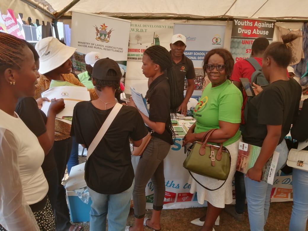 teach4zim's tweet photo. #Happeningnow

Teach For Zimbabwe is exhibiting at the Harare Gardens on the Sustainable Development Goals (SDGs) organised by @OMpslsw paying particular attention to SDG 4 which focuses on the promotion of quality education...

#SDGs 
#exhibiting 
#teachforzimbabwe https://t.co/OT09jzPMbV