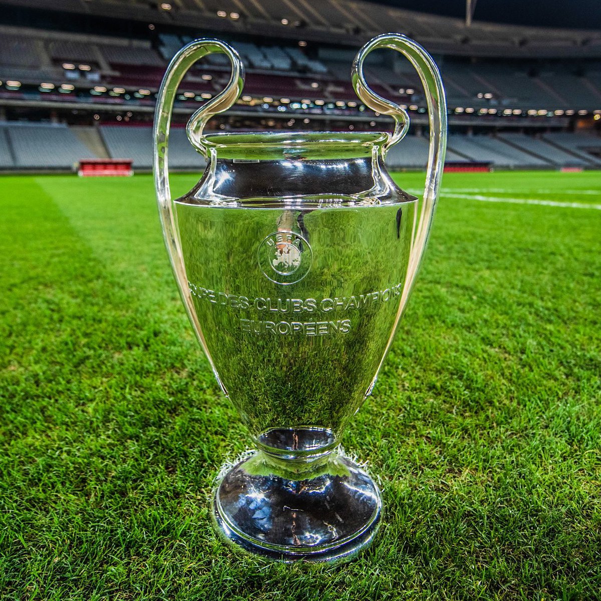 eurofootcom's tweet photo. 🇪🇺⛔️ Reminder: this is the last Champions League campaign in which we will see the traditional group stage phase...

From next season, it will be a 'swiss system' — 36 teams will compete in one big league table, as opposed to groups. 

Each team will play 8 matches against 8 different opponents.

The top 8 in the league, will advance to the knockout stages. 

Those who finish 9-24th, will compete in two-legged play-offs to join the last 16.