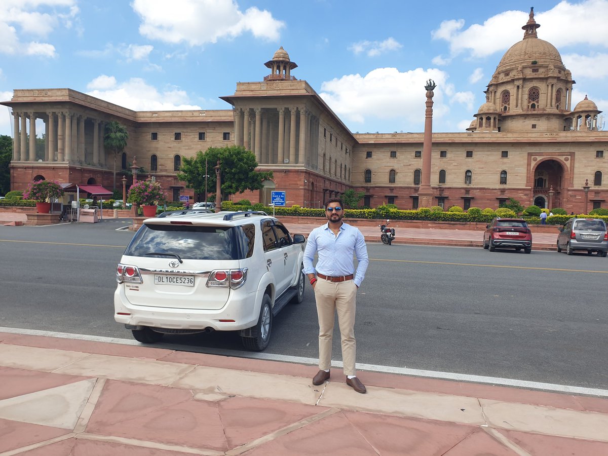 OfficeOfJeet's tweet photo. Delhi ki ek aisi jagah jaha har time shanti rahti hai 
#pmo #pmoindia #southblock #rajpath 

#JeetpalYadav #RahulGandhi https://t.co/3LyVZryen3
