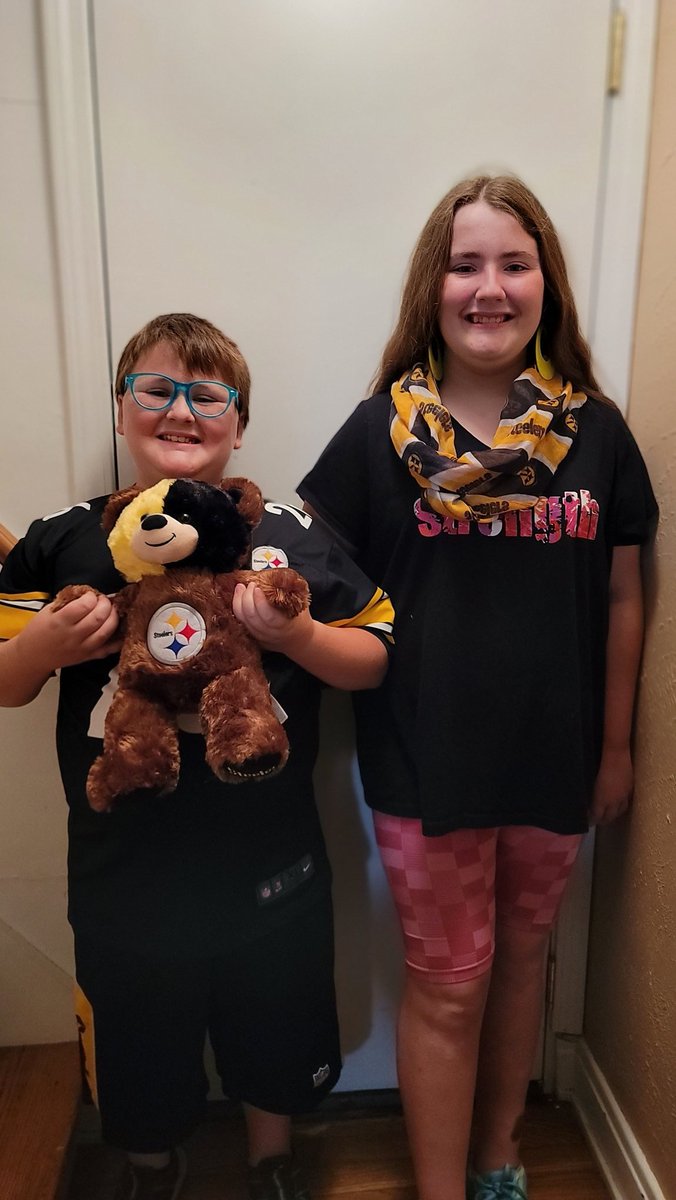TheBrewCrew2010's tweet photo. Game Day!!! Let's go @steelers https://t.co/VJXo6dgE4i