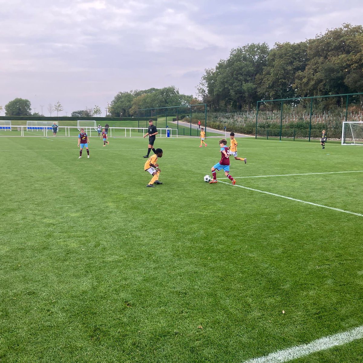 Our U11s competed in Leicester City’s Foxes Cup this weekend ⚽️ 

They recorded wins over Colchester United, Dream Academy and Luton Town, and finished 4th! 🙌 

Well done on a successful tournament lads! 👏