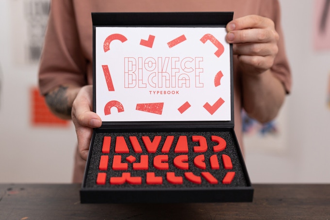 presentcorrect's tweet photo. A very nice modular rubber stamp set, for building various typefaces &amp; your own. https://t.co/qASyJ8CCpL https://t.co/BI5FH8zOvY