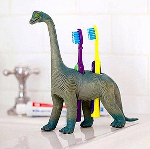 thisisfreegle's tweet photo. What do you do with old toys?
Don't throw them away.
Give them away!
#ChooseToReuse
Our #Free app https://t.co/8SBiKE6oYt makes that easy to do.
500 #Freegle groups around the U.K. await you and your stuff!
#upcycle #reuse #WasteNot #CircularEconomy #SecondHandSeptember https://t.co/SUYATB1d74