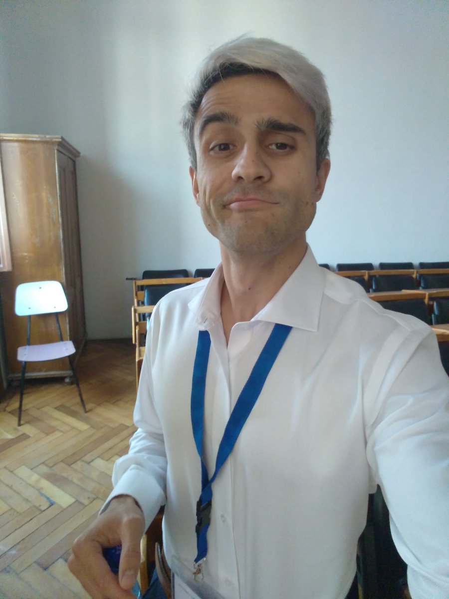 Je suis de retour de Roumanie 🇷🇴 
= retour sur #twitchfr 📆 ce soir 🕖19h 🥳

Je vous raconterai ma semaine de chercheur INTERNATIONAL 🤓🤣
Puis on se fera un petit peu de #react forêt 🌲😊

Par ici les viewers 👉 twitch.tv/chercheures