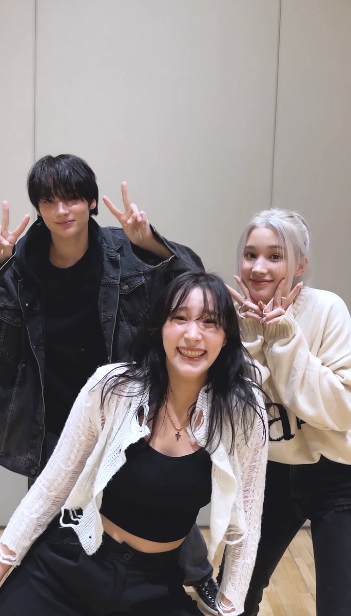 beomiena's tweet photo. HUENING SIBLINGS PLEASE https://t.co/dIuZtCQBrB