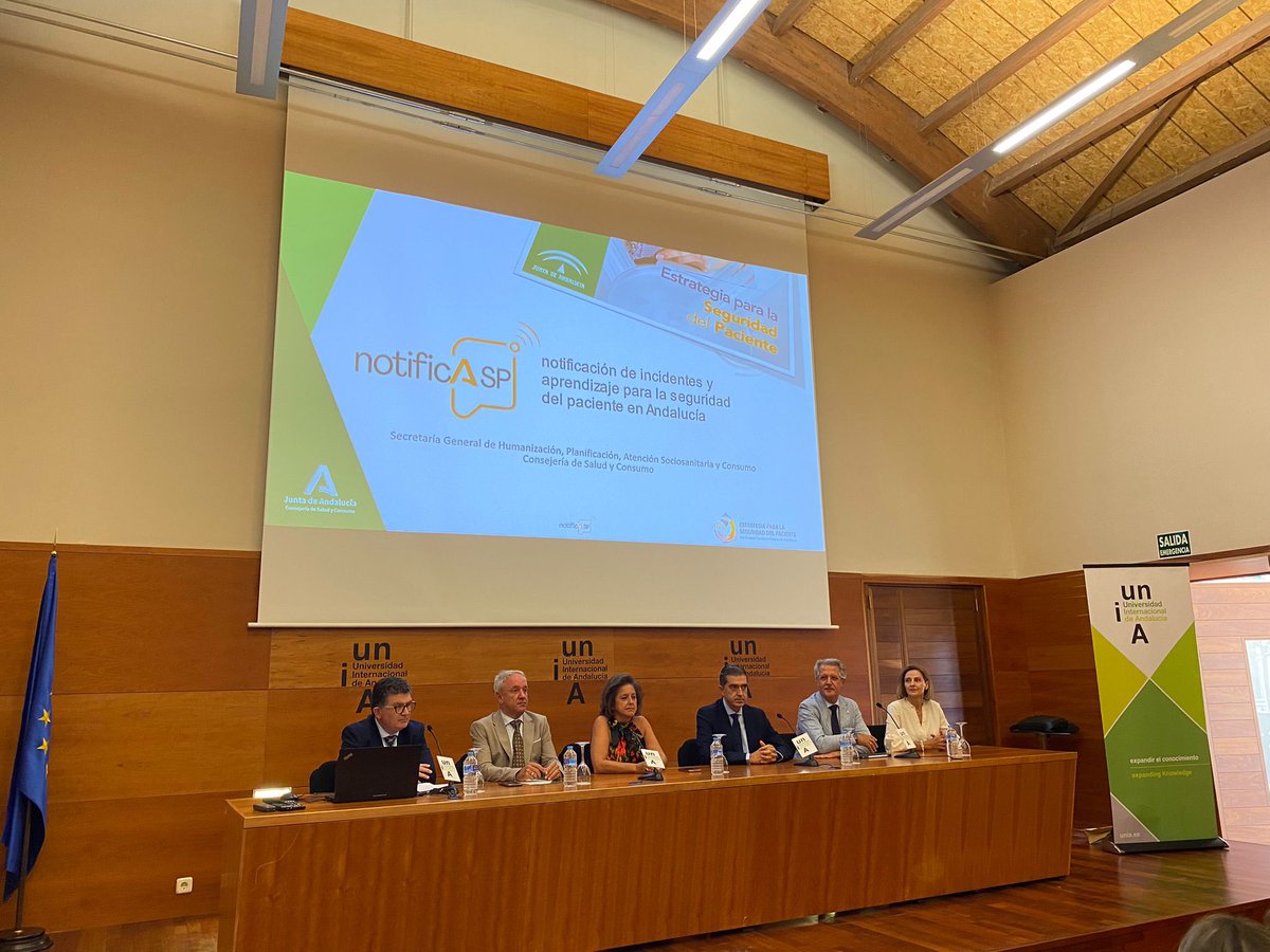 practicaseguras's tweet photo. 🔶Hoy coincidiendo con el recién celebrado #DiaMundialdelaSeguridaddelPaciente @LinaGarcia_AND consejera de @saludand presenta en @UNIAuniversidad el nuevo sistema de notificación de incidentes del #SSPA #notificASP 📣
🔗https://t.co/mYc9sT4PY3 https://t.co/nZSEGj4tS4