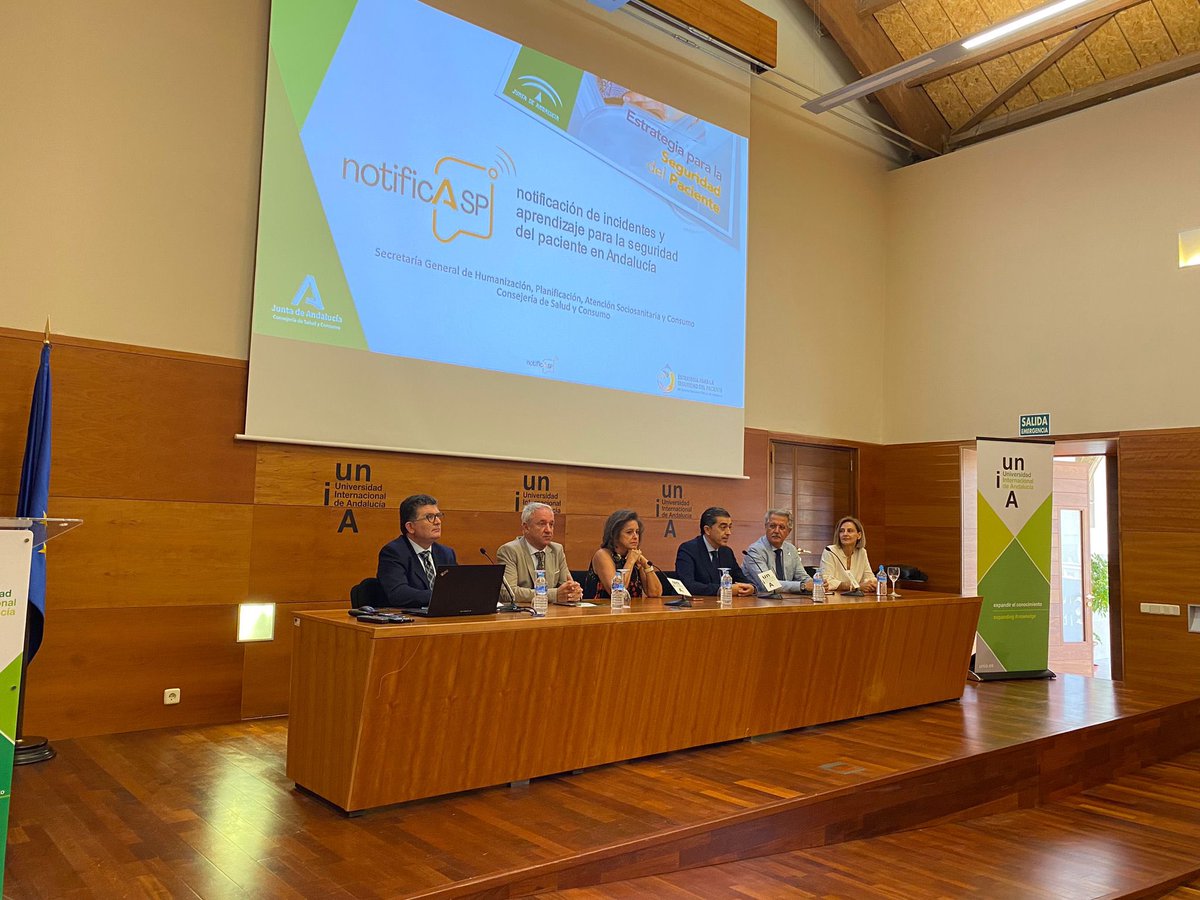 practicaseguras's tweet photo. 🔶Hoy coincidiendo con el recién celebrado #DiaMundialdelaSeguridaddelPaciente @LinaGarcia_AND consejera de @saludand presenta en @UNIAuniversidad el nuevo sistema de notificación de incidentes del #SSPA #notificASP 📣
🔗https://t.co/mYc9sT4PY3 https://t.co/nZSEGj4tS4