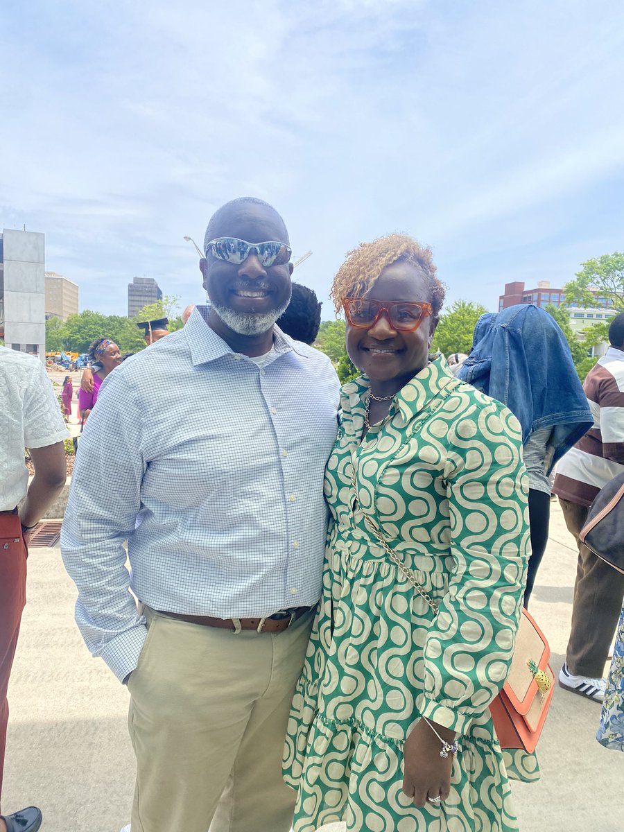 Call me E tweet media