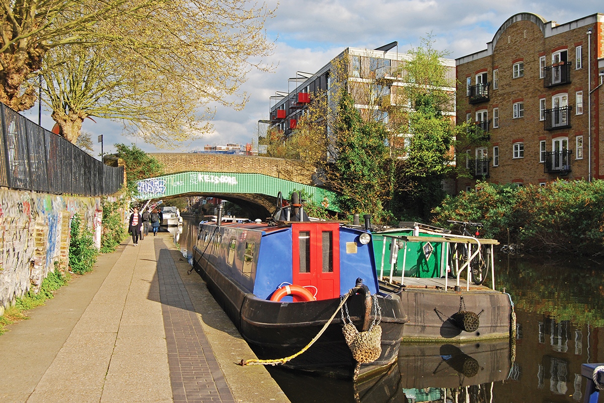 In this October’s issue of WW Magazine, you will find our wonderful ‘Last Word’ feature, where Dan Hitchens gives his honest, personal take on being a liveaboard boater in London. To find out more, follow this link🔗 waterwaysworld.com/magazine/onsal…