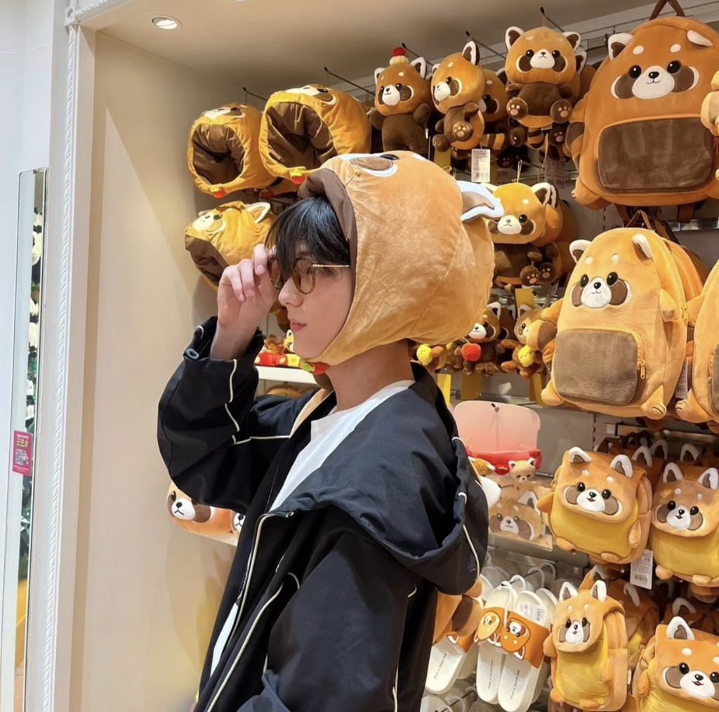 beomthea's tweet photo. GOODMORNIGN TO ME SOOBIN POST https://t.co/0i1Un9Xqcq