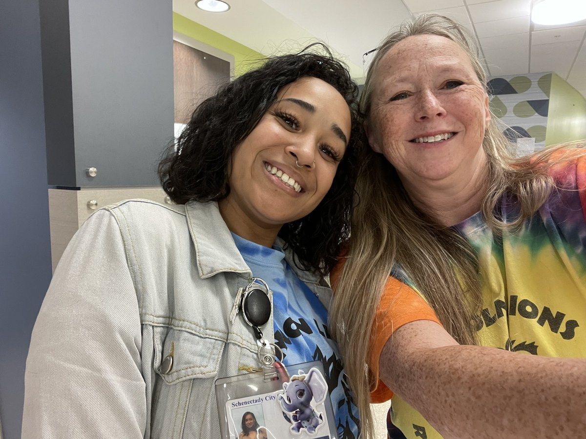 TimmisLaurie's tweet photo. Great event on Saturday! The dancers and artist were informative and moving. #LincolnLionsRiseToTheChallenge
#Schenequity
@anibalsolerjr
@directdicaprio
@lynn_rutnik
@cmclos574 https://t.co/utrL7cwe6E