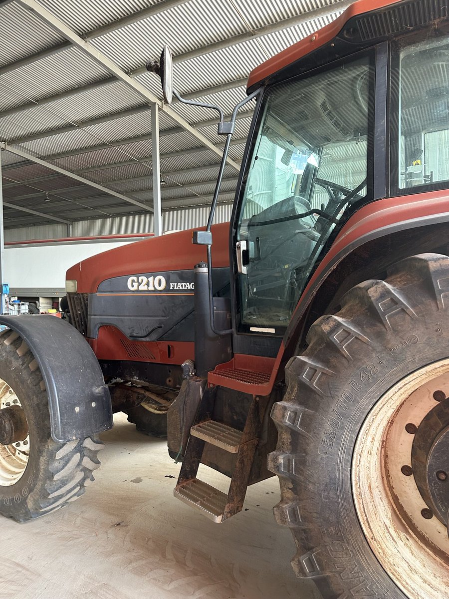 ColRichens's tweet photo. Rebuilt Hydraulic Banks on 2 New Holland and 1 Fiat for Ian ,Low Pressure and Creeping is caused by Secondary Shuttle Valve O Ring failure. https://t.co/ImxilyGYbZ