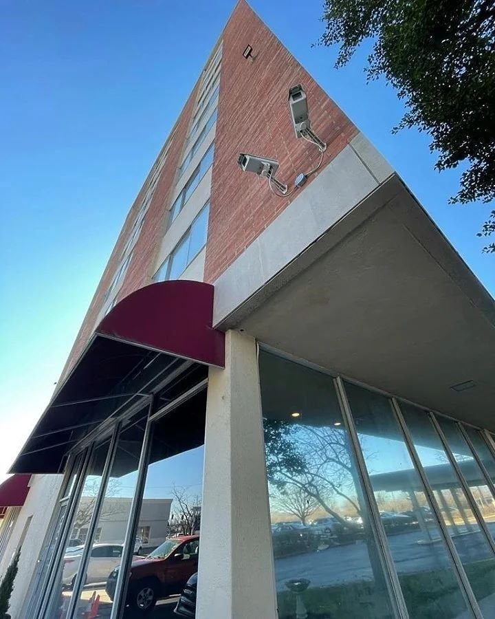 Securing Lexington, one property at a time! 🔒 Outdated cameras? Time for an upgrade. As the sun sets on old 3G systems, rise with the best in security.

Reach out to Cornerstone Protection for peace of mind. 
📞859-83ALARM 

#cornerstoneprotection #kentucky #lexington