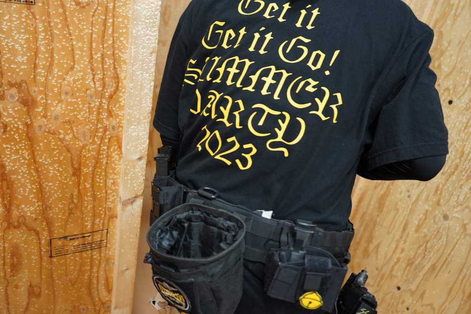BeLLbellLight's tweet photo. これは試合中のゲリゲリゴー。
#サバゲー
#airsoft
#ELLEGARDEN
#GetitGetitGo https://t.co/gFwhpa2QCI