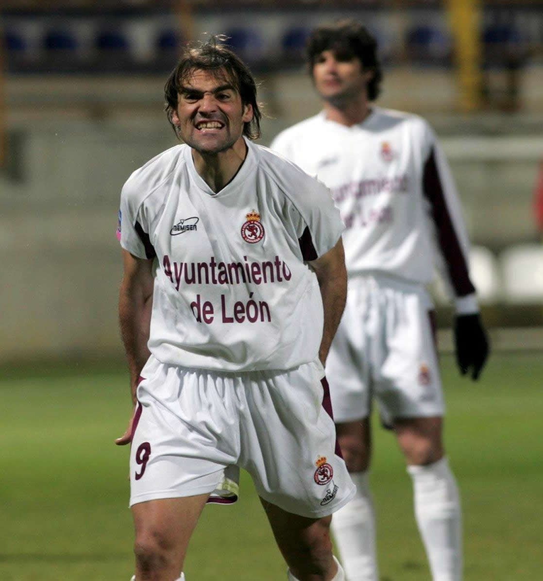 ¡Qué invitado más especial tenemos para nuestro episodio número 12! 🫨

<a href="/PAULINOBDV/">PAULINO</a> nos acompañará en el día de mañana para contarnos muchas anécdotas en nuestra <a href="/CyDLeonesa/">Cultural y Deportiva Leonesa</a> 

Como es habitual, lo podréis escuchar en  🟢 <a href="/Spotify/">Spotify</a>