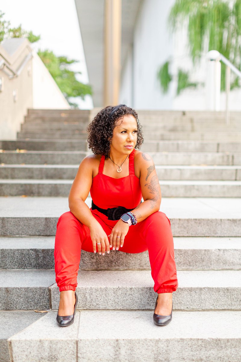 Gorgeous new photos featuring DC's own <a href="/EmmaGmusic/">Emma G</a> are up on the blog! Don't miss out! shorturl.at/IKMY8