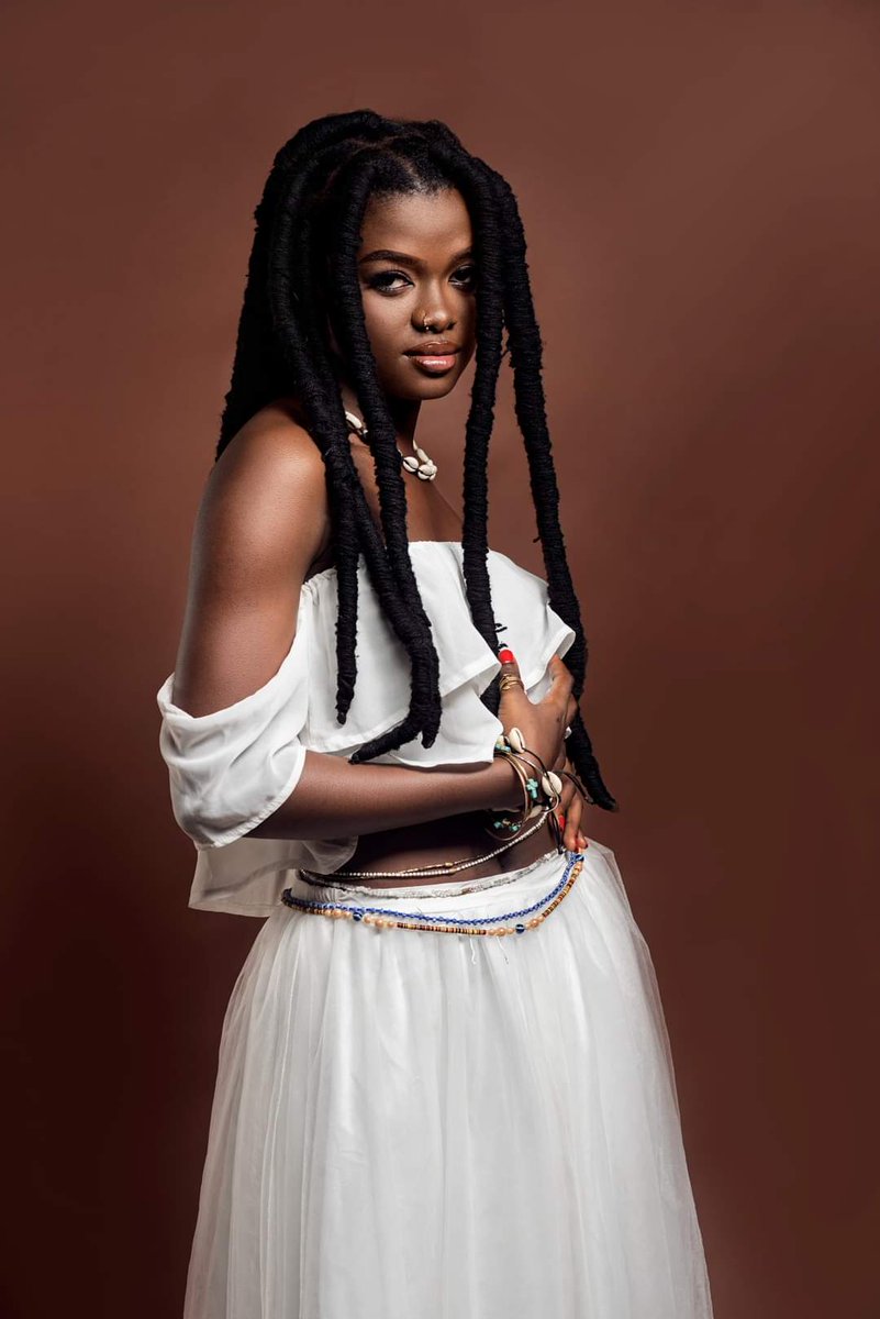 🔵INSIDE LE  PATRIMOINE

Elle s'appelle <a href="/ForbinAudrey/">F🪐RBIN</a>,caractérisée par une voix apaisante et une sensualité dans chacune de ses compositions, cette artiste a marqué son empreinte dans le projet “Patrimoine”.Sa signature dans ce projet est reconnu  sur le titre “Soul Breath” 

1/2